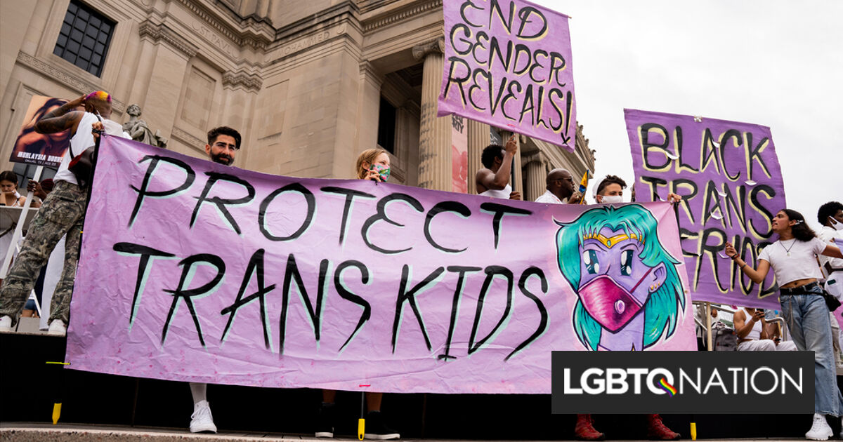 Proyecto de ley republicano alejaría a los niños trans de sus padres si violan la nueva ley del baño