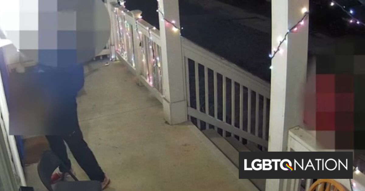 Vándalos cobardes orinaron en la bandera del Orgullo de una familia queer y huyeron