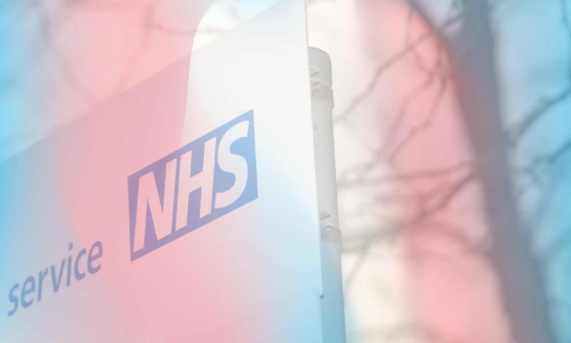 La satisfacción del NHS está en su punto más bajo, pero eso es la punta del iceberg si eres trans