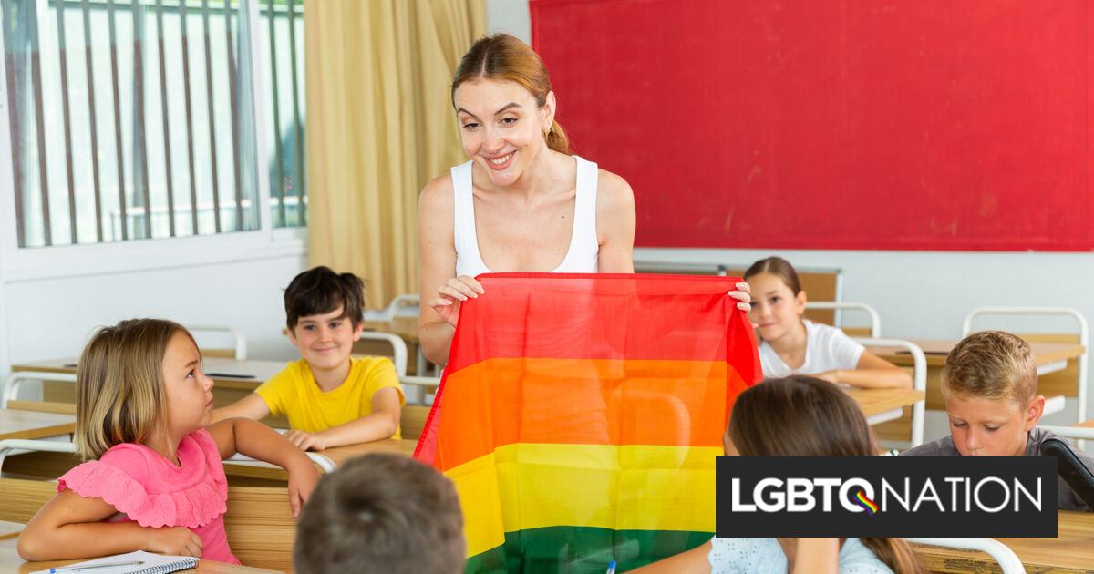 Activistas celebran la nueva ley del estado de Washington que exige la historia LGBTQ+ en las escuelas