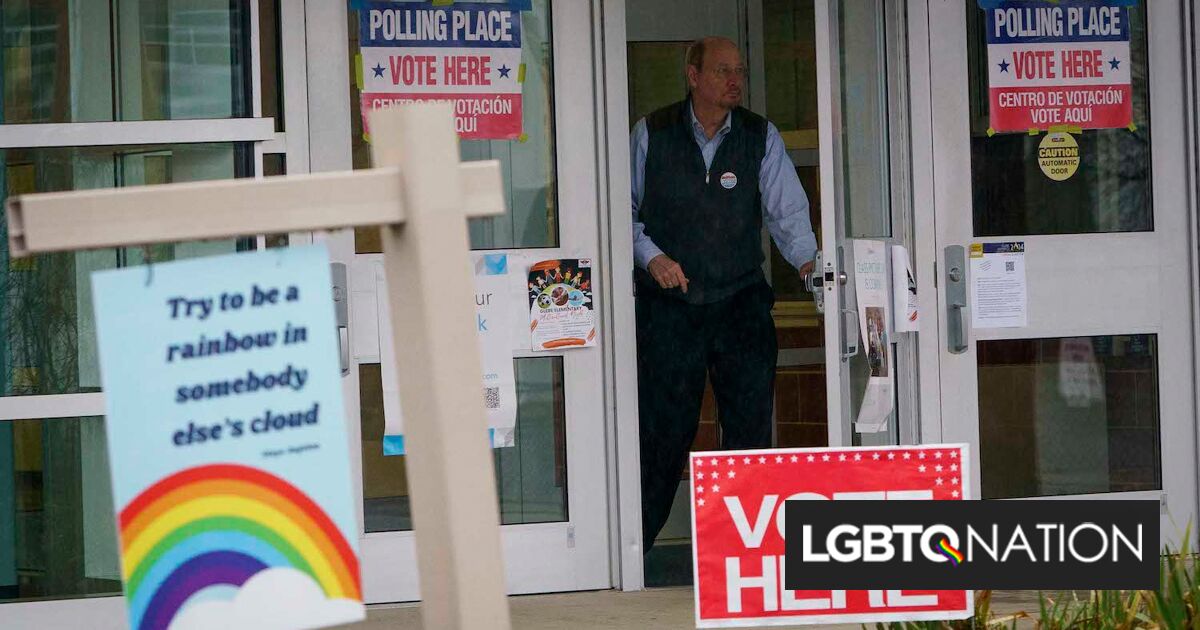 Los votantes destituyen a los miembros de la junta escolar que obligaron a los estudiantes a salir