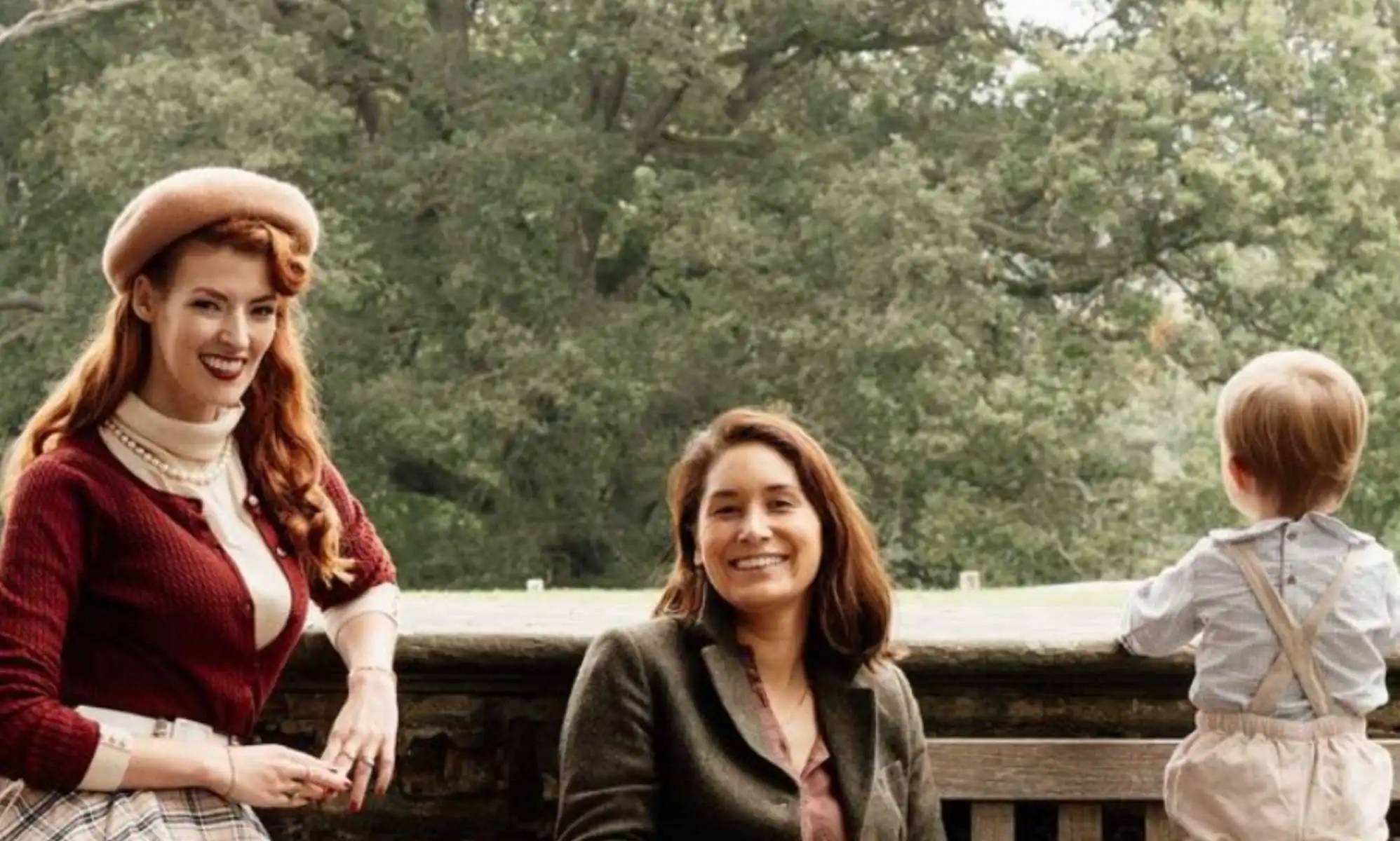 YouTubers Jessica, Claudia and their son Rupert.