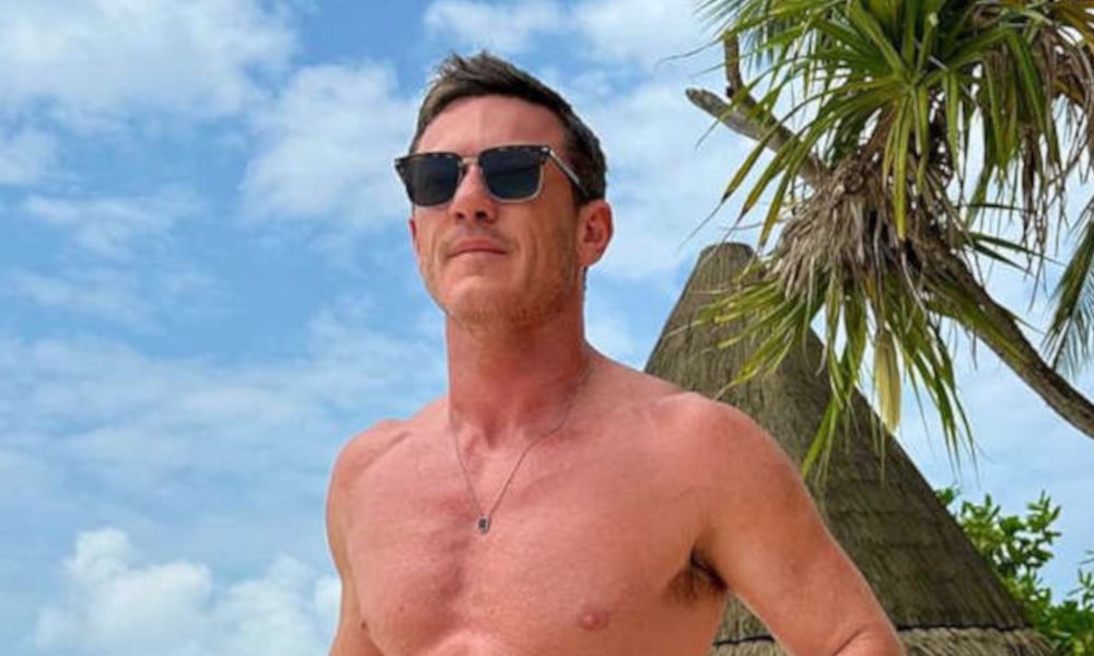Luke Evans cumple 45 años: comparte una instantánea de Steamy Beach