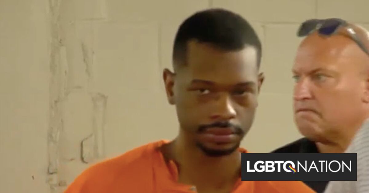 La policía atrapa a un ex policía sospechoso de matar a su ex novio con un hacha y una pistola