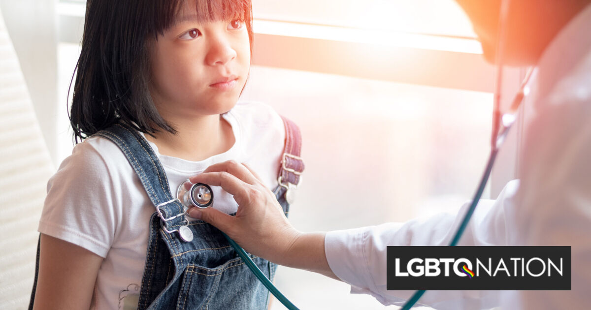 Los republicanos avanzan un proyecto de ley para encarcelar a los adultos que ayuden a los menores a recibir atención que afirme el género