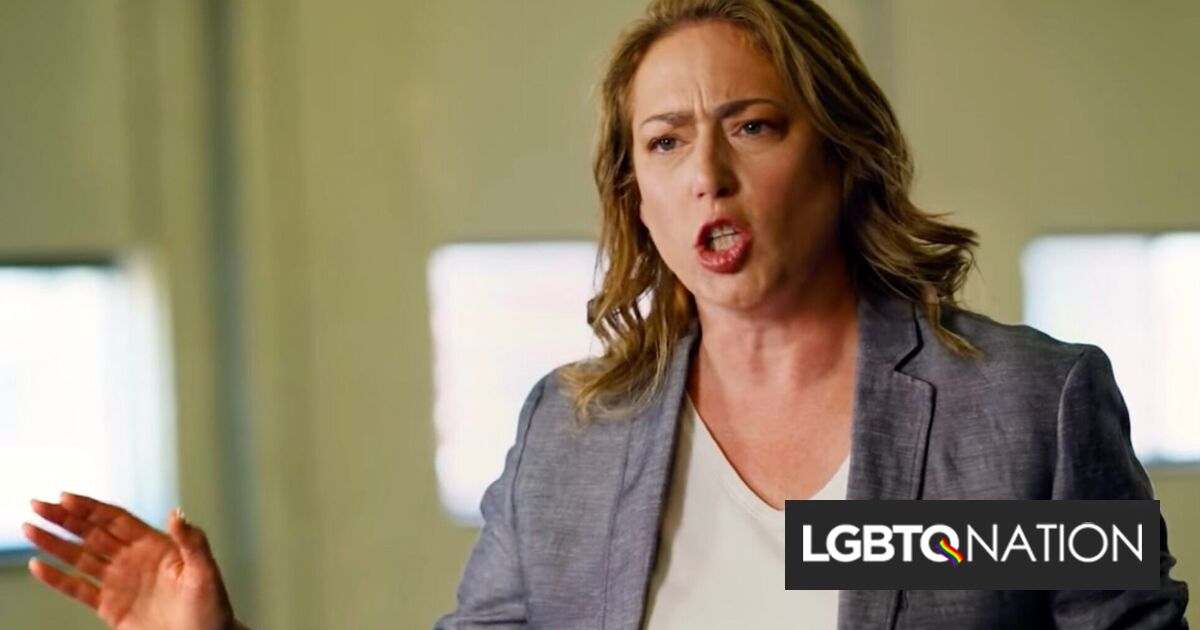 Republicano gay del MAGA cuelga a periodista que le pregunta por qué no le paga al personal de campaña