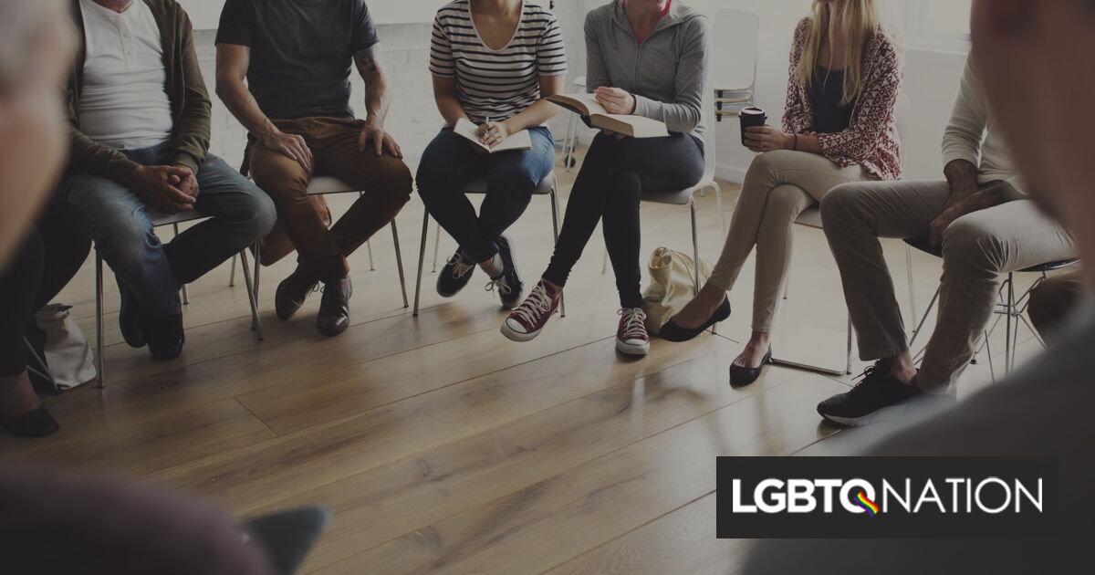 Un grupo de apoyo para padres queer está cambiando vidas, una familia a la vez