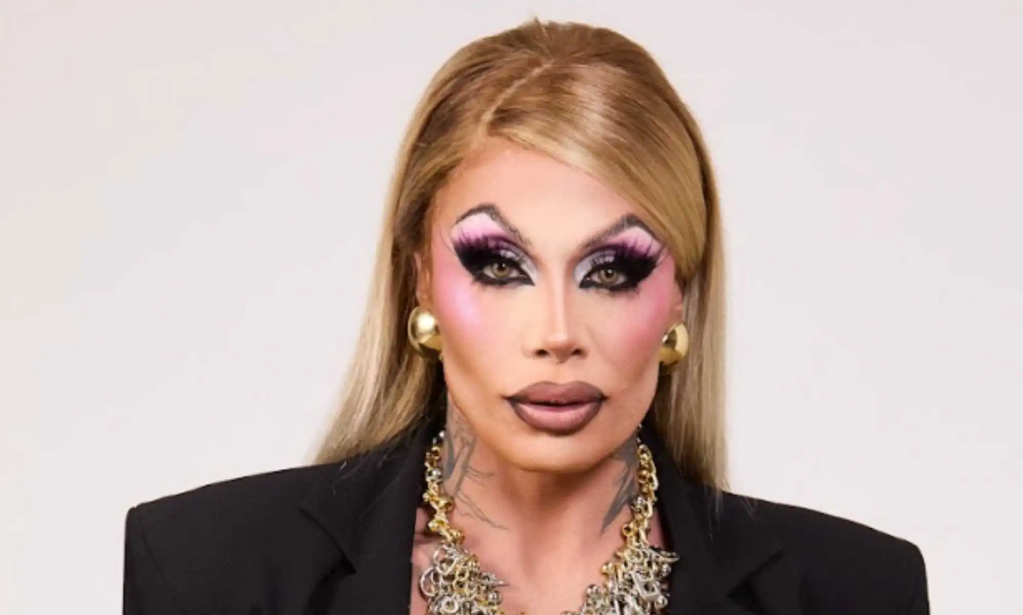 Grag Queen conversion therapy