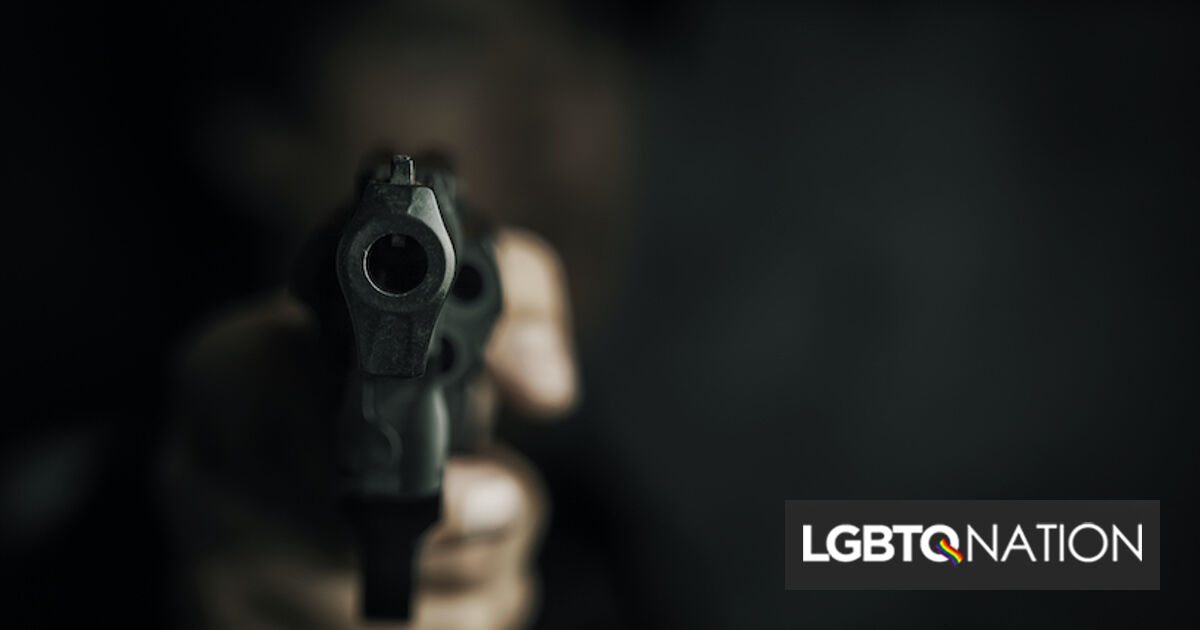 Disparó un arma a sus vecinos homosexuales.  Ahora enfrenta hasta 26 años de prisión.