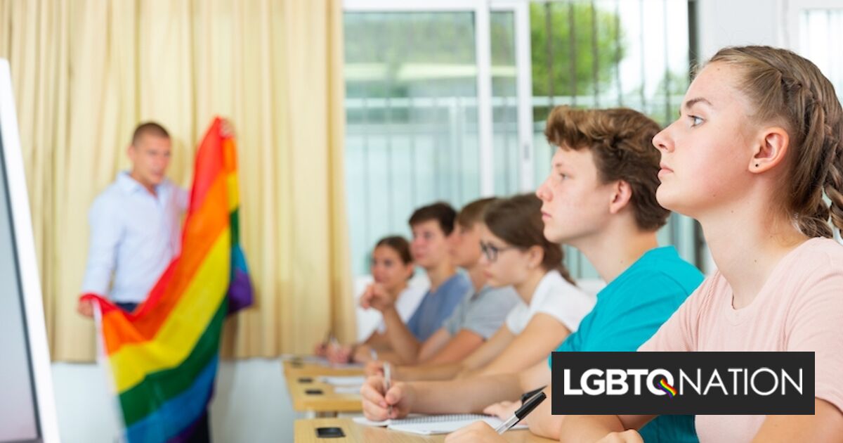 Miembro de la junta escolar que alguna vez defendió la prohibición de libros ahora enfrenta amenazas de muerte por cambiar de opinión