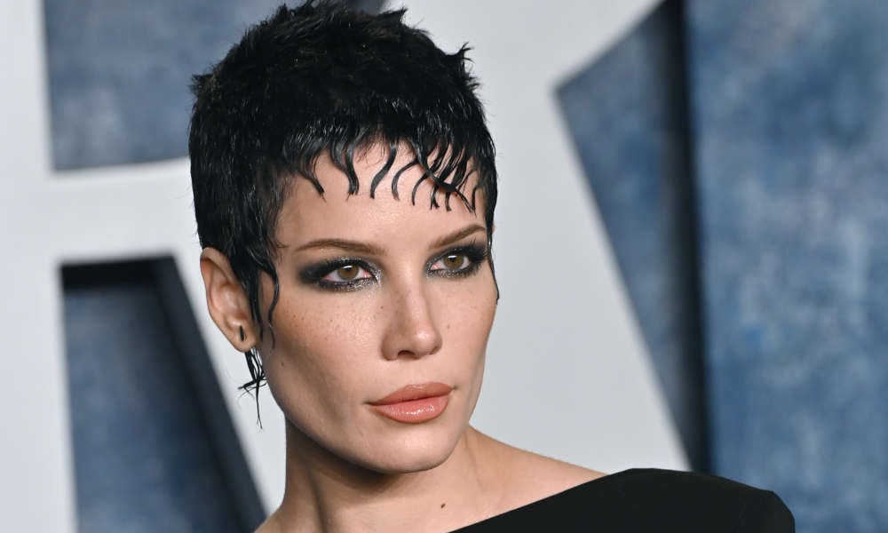 Halsey revela su batalla por la salud y lanza el nuevo sencillo 'The End': "Tengo suerte de estar vivo"