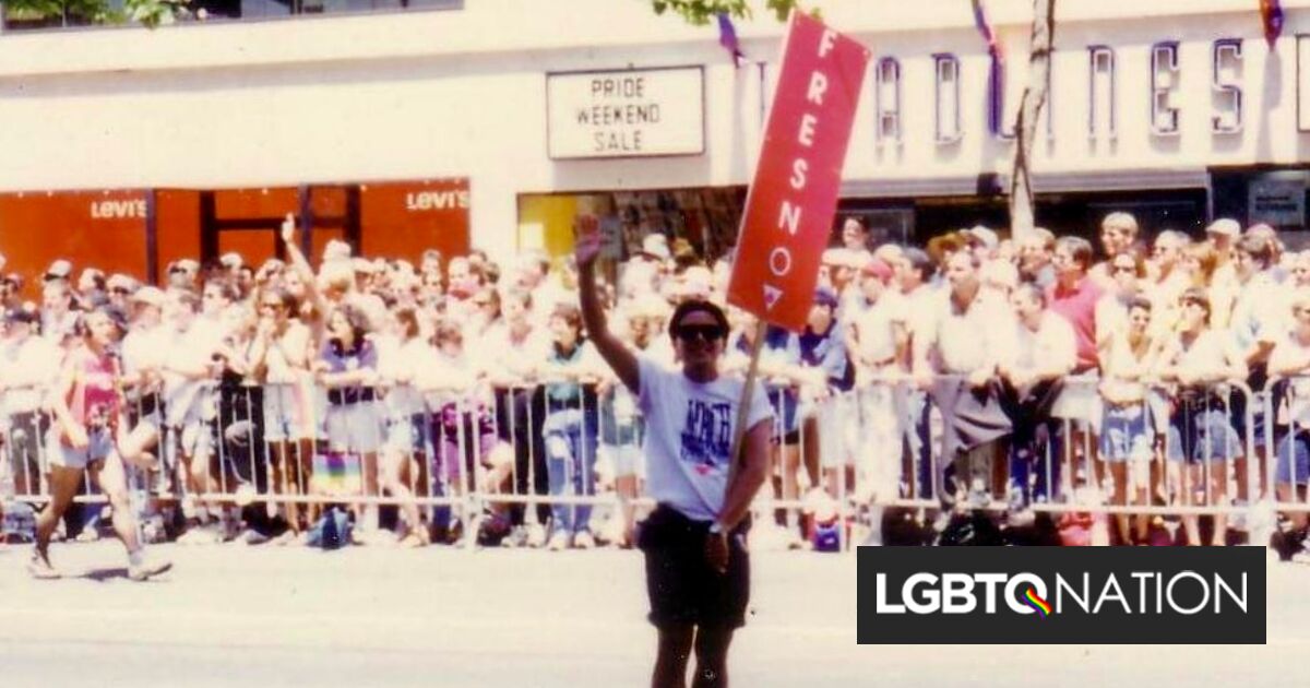 Peter Robinson marchó con orgullo en Washington en 1993 por los derechos LGBTQ+