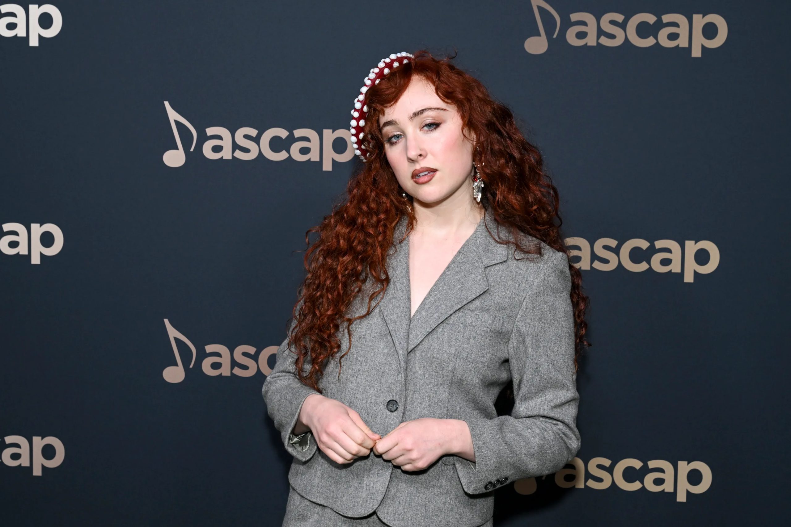 Chappell Roan has opened up about how she sees herself in the queer community. (Getty)