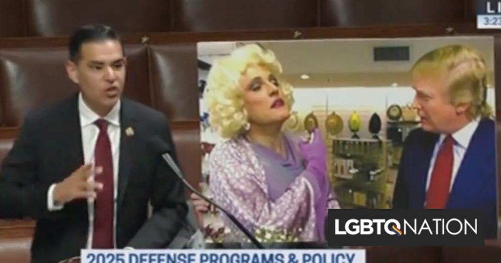 Congresista gay critica a Marjorie Taylor Greene y al Partido Republicano por intentar prohibir el arrastre en bases militares