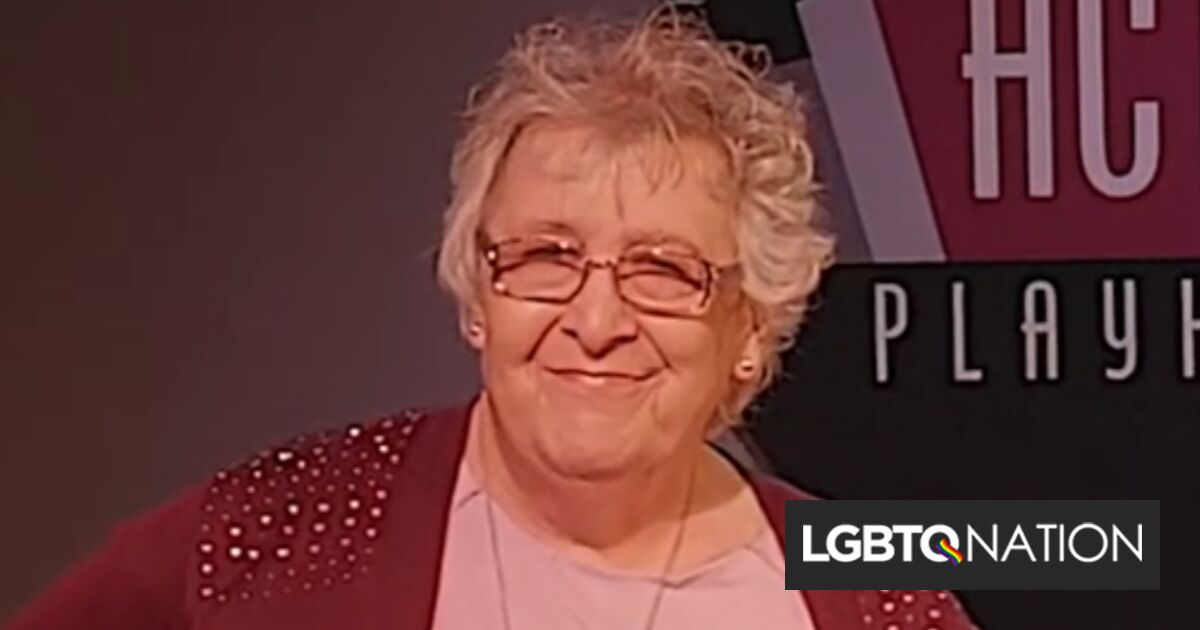 La comediante Julia Scotti explica cómo los regalos de cumpleaños empeoran a medida que envejeces