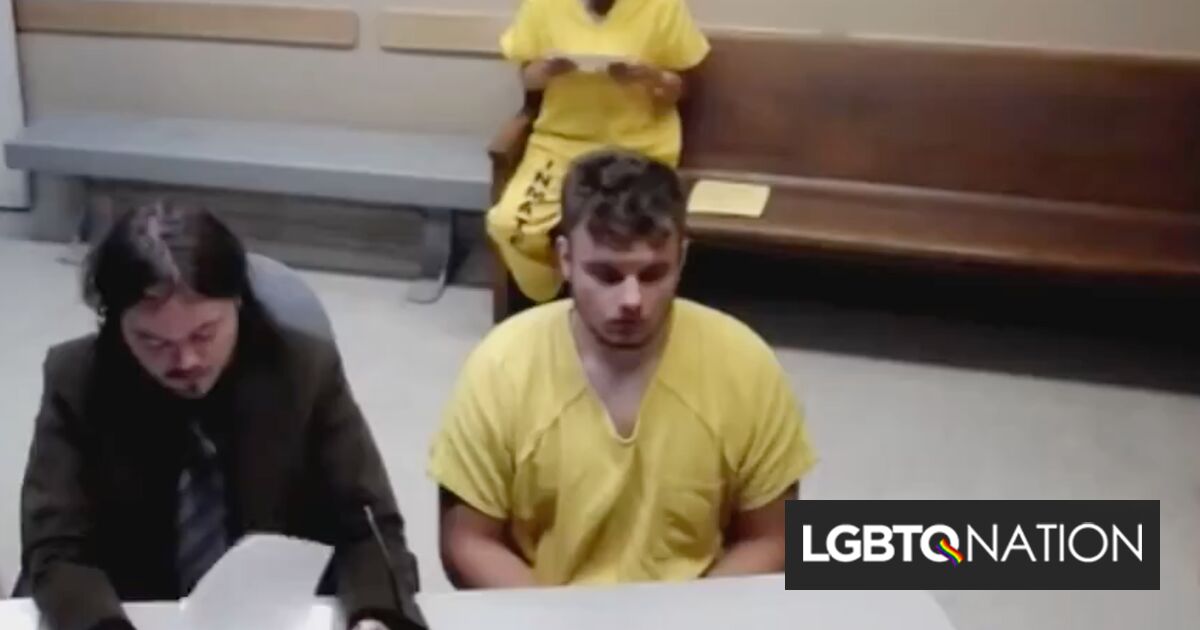 Tres adolescentes arrestados por destrozar el paso de peatones del Orgullo con scooters