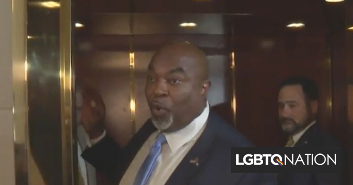 Candidata a gobernadora anti-LGBTQ+ huye de periodistas escondiéndose en un ascensor