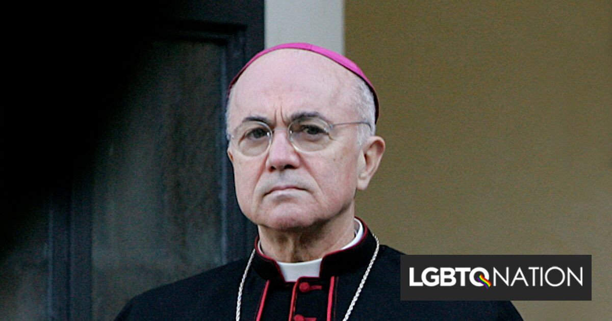 El Papa acaba de excomulgar a un sacerdote anti-LGBTQ+ y amante de Trump