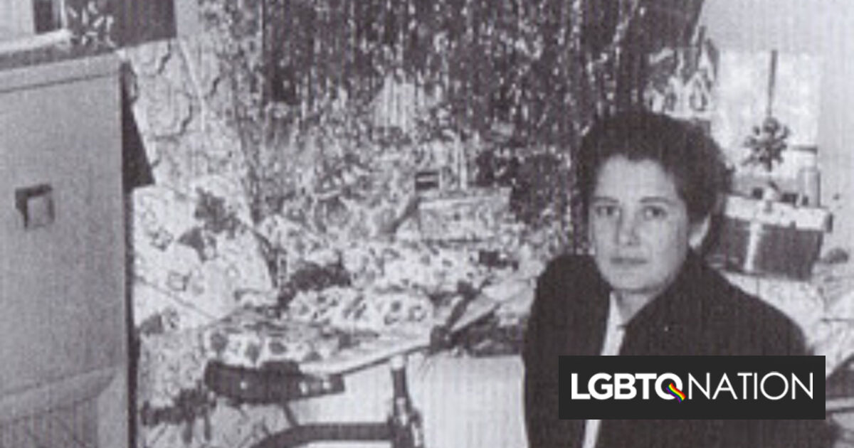 Los Ángeles dedica monumento histórico a chicana que fue arrestada por vestir ropa de hombre