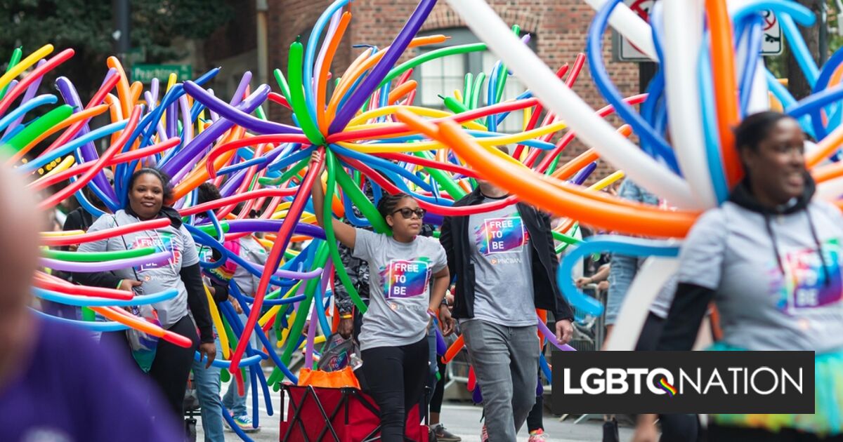 El Orgullo Negro Global se enfrenta a un vandalismo horrible que incluye heces esparcidas sobre una bandera del Orgullo