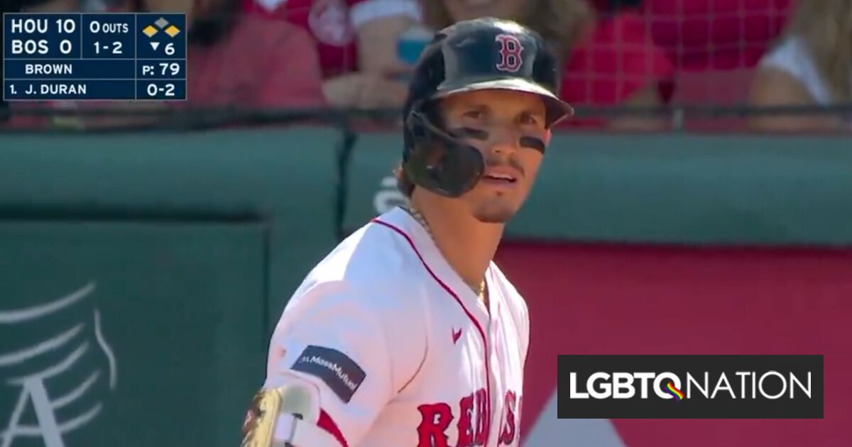 El jardinero de los Red Sox que llamó a un fanático “maldito maricón” está de regreso en el campo