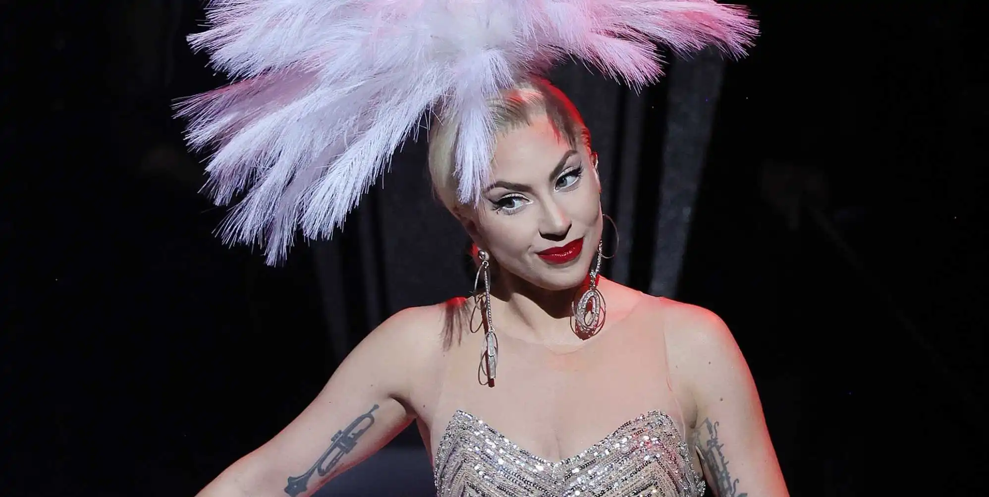 Lady Gaga confirma el significado gay oculto detrás de la letra de 'Poker Face'