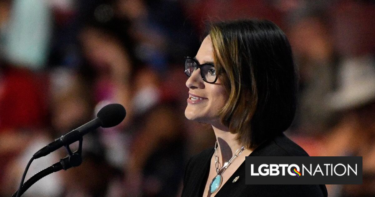 Los conservadores están indignados mientras que a los progresistas les encanta la camiseta de igualdad trans de este demócrata