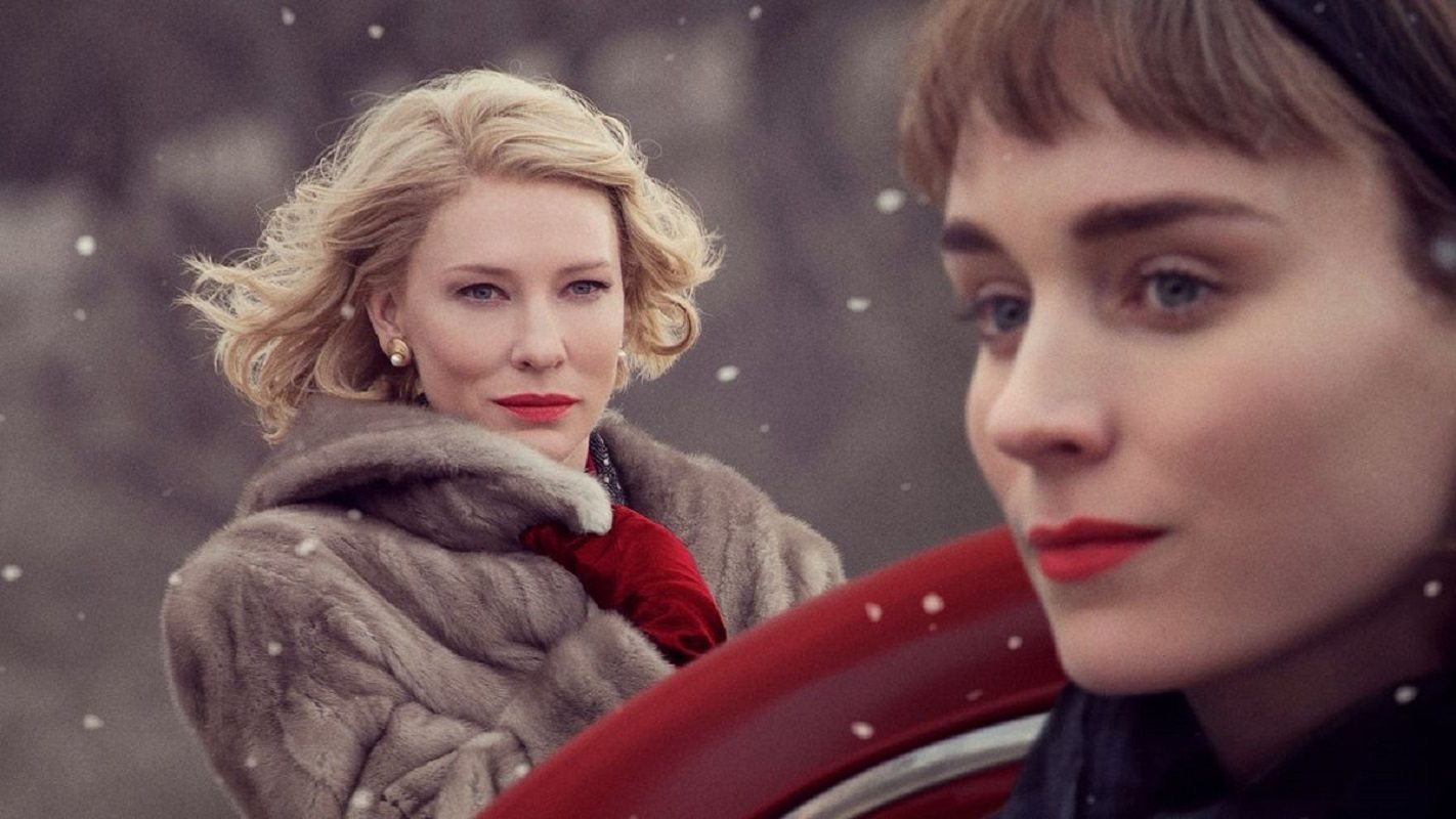 Cate Blanchett dice que la icónica película lésbica Carol fue vista como "arriesgada" y casi no se hizo