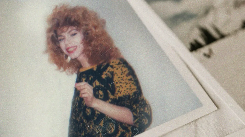 Soy tu Venus todavía, una polaroid de una mujer bailando