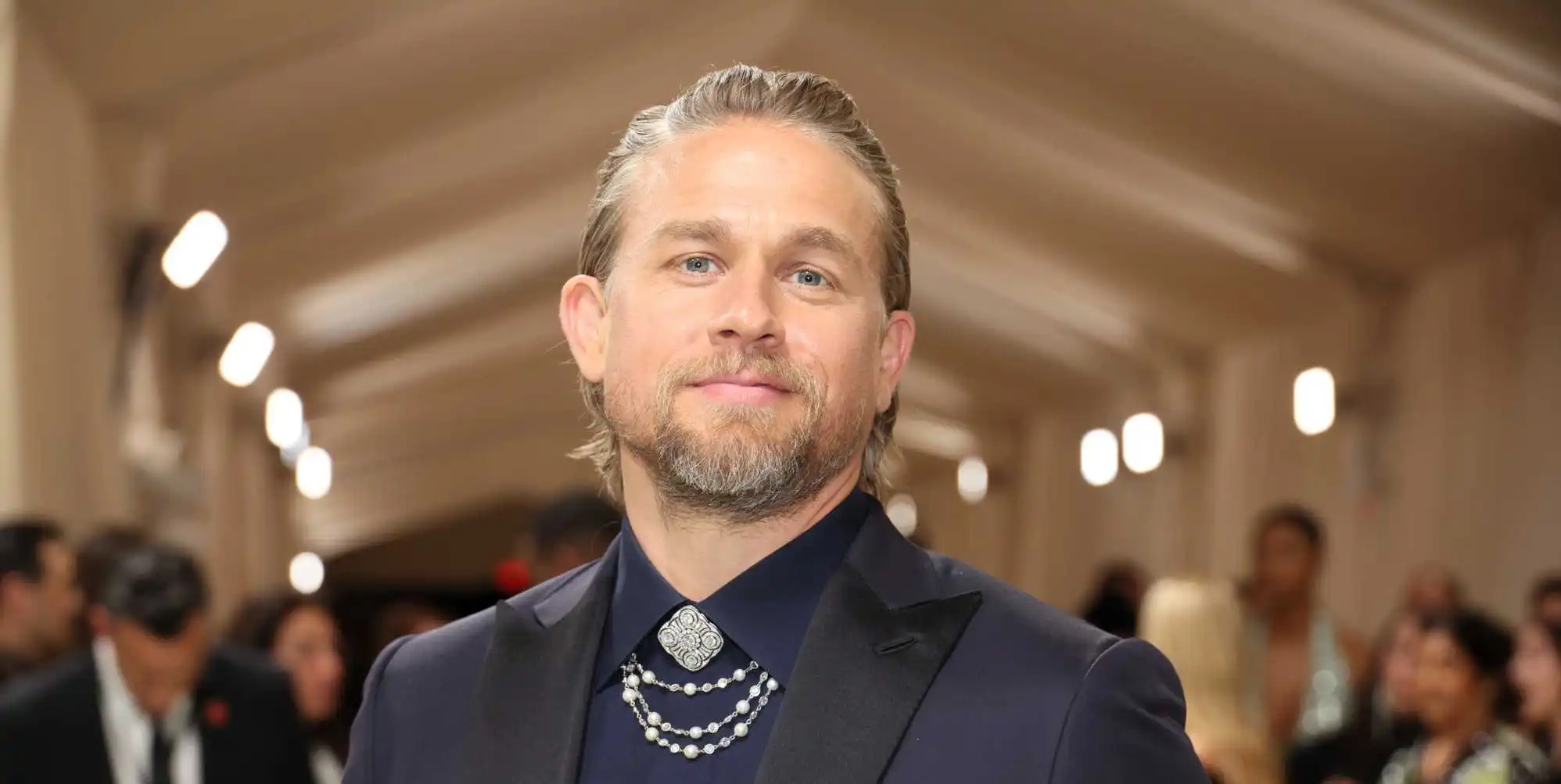 La estrella de Queer as Folk, Charlie Hunnam, interpretará a un asesino en serie en la próxima serie de Monster de Ryan Murphy