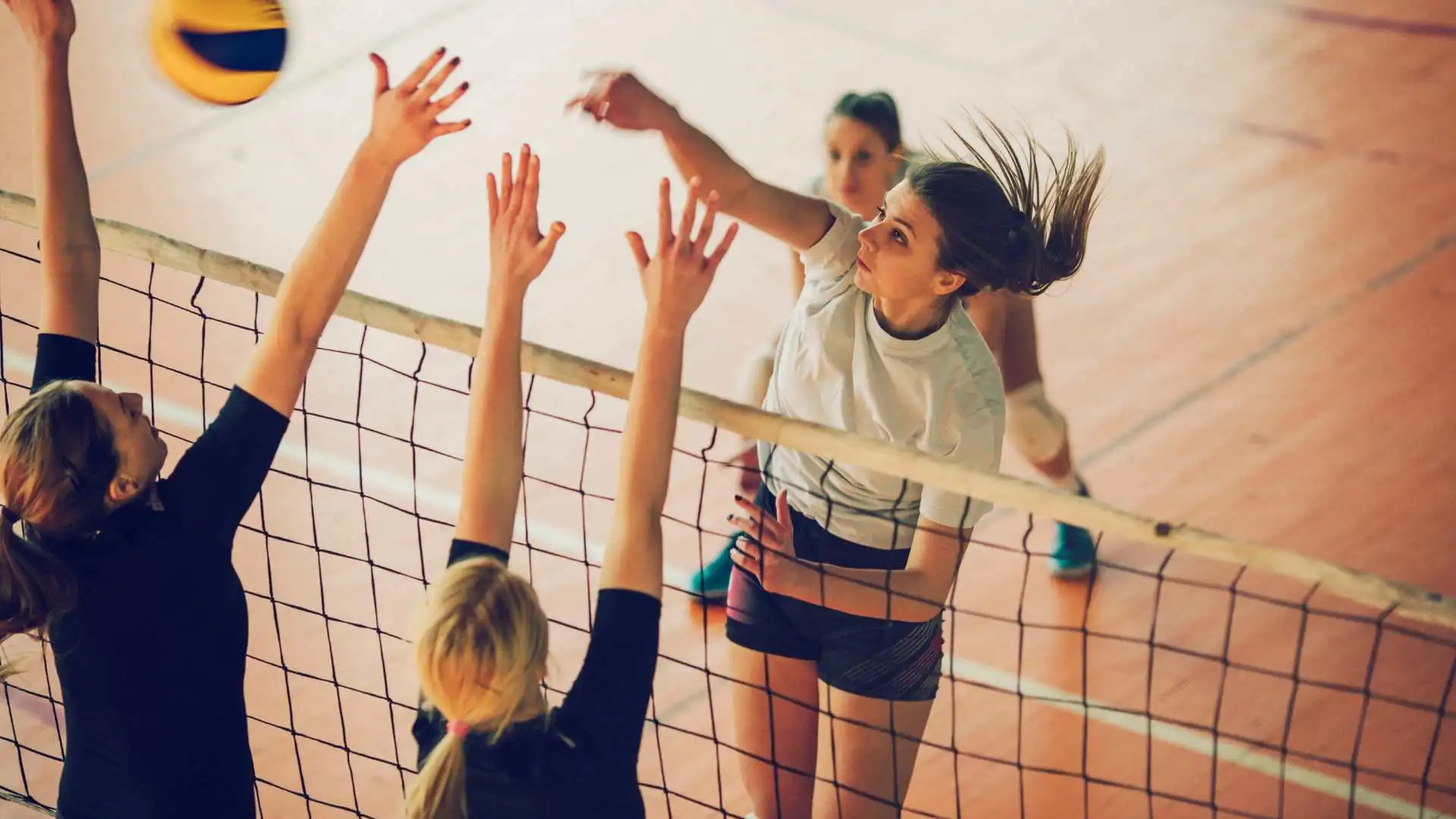 players playing volleyball
