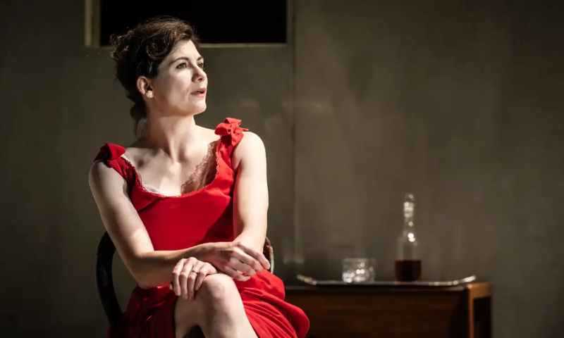 Jodie Whittaker protagoniza una actualización ligeramente confusa de La duquesa (de Malfi) – reseña
