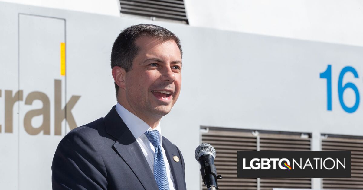 Pete Buttigieg critica la hipocresía de un legislador republicano en solo una palabra