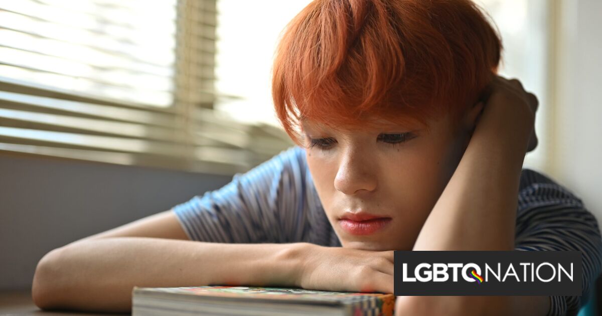 Un director fue despedido por su clase de “Bondad LGBTQ+”. Su comunidad está contraatacando.