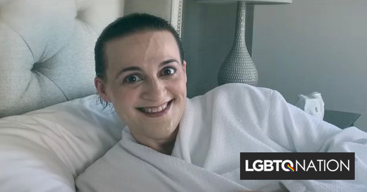 Una famosa escritora lesbiana mintió acerca de tener cáncer durante años. Finalmente se disculpó.