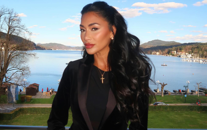 Nicole Scherzinger se disculpa por su “compromiso reciente” con publicaciones políticas controvertidas