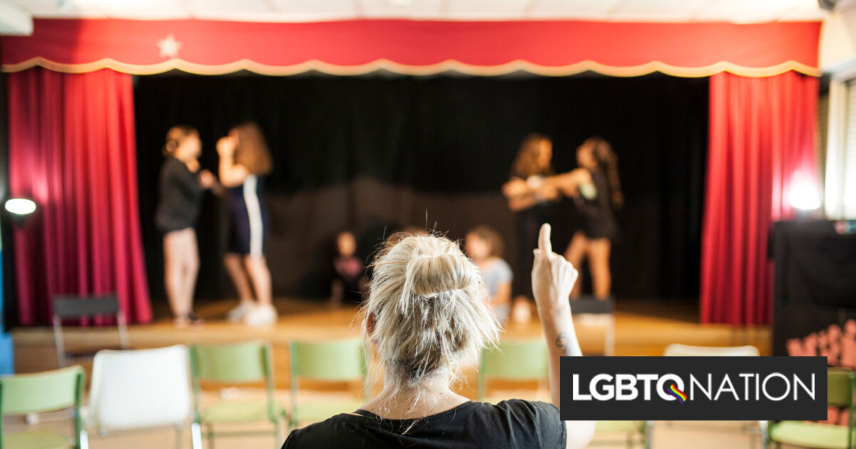 Los estudiantes hablan después de que el distrito cancelara una obra sobre el crimen de odio contra los homosexuales