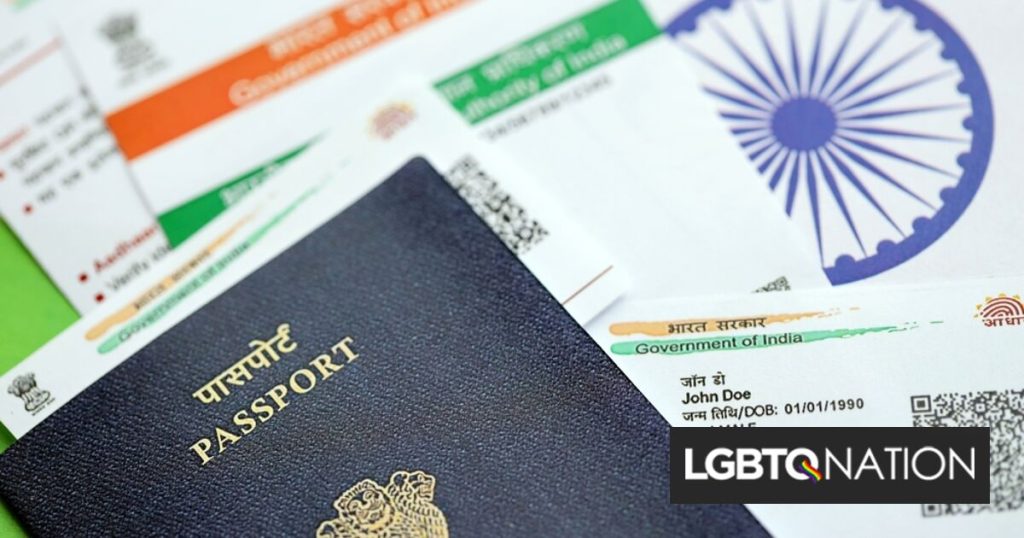 Mujer trans logra una victoria histórica en India al conseguir un pasaporte para su hijo