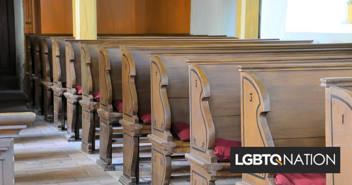Una iglesia despidió a su director musical por ser gay. Entonces sucedió algo sorprendente.