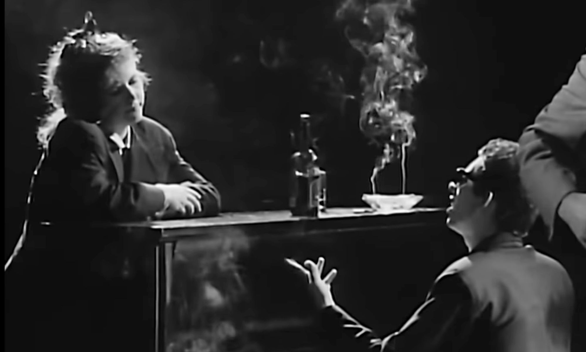 Kirsty MacColl and Shane MacGowan in the Fairytale of New York music video.