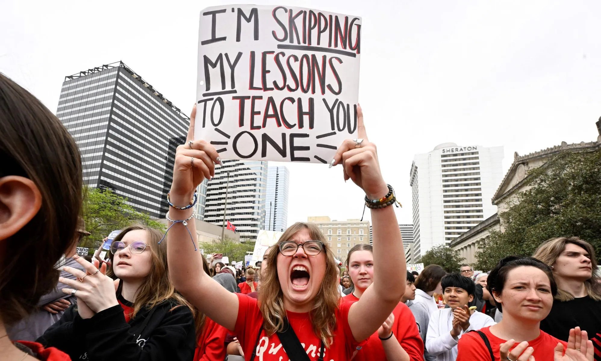 California aprueba una ley 'anti-soplón' para evitar la salida forzada de estudiantes LGBTQ+ por parte de los profesores