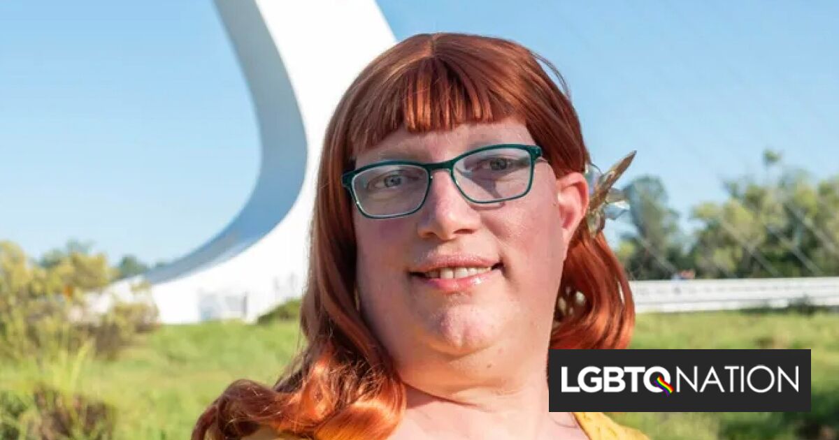Bobbie Simpson juró como la primera miembro trans de la junta escolar de California