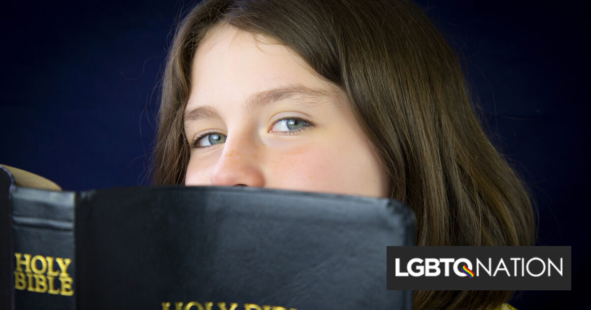 Distrito escolar de Texas prohíbe la Biblia por su contenido sexual “evidentemente ofensivo”