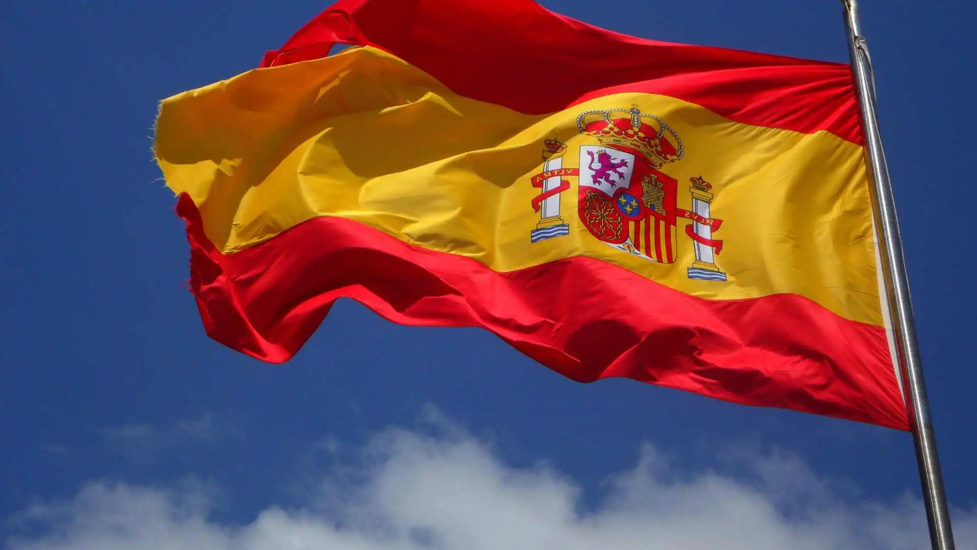 El gobierno español pretende eliminar 'Q+' de LGBTQ+ y prohibir a las mujeres trans practicar deporte