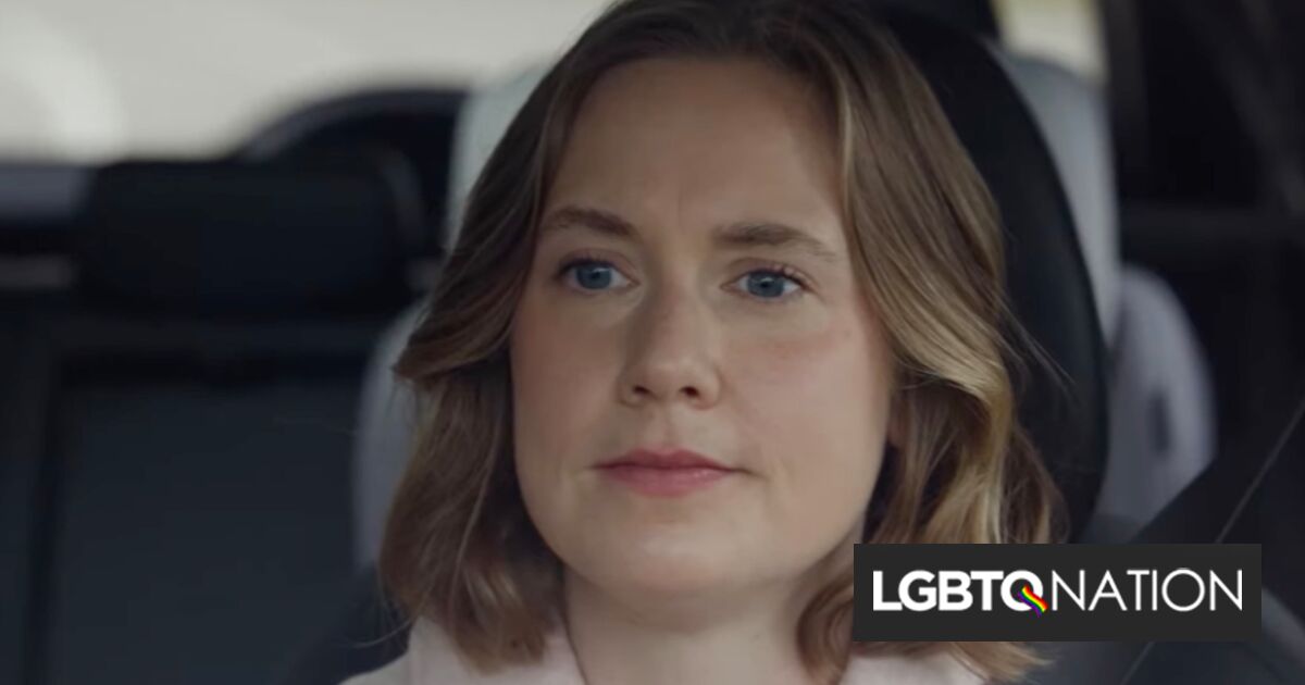 Jugadoras de hockey lesbianas profesionales casadas aparecen en un adorable anuncio de SUV