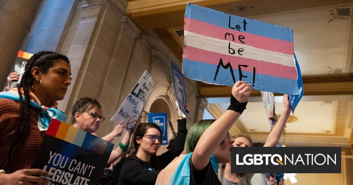 Refugiados trans recurren a TikTok e Instagram en busca de ayuda para huir de los estados rojos