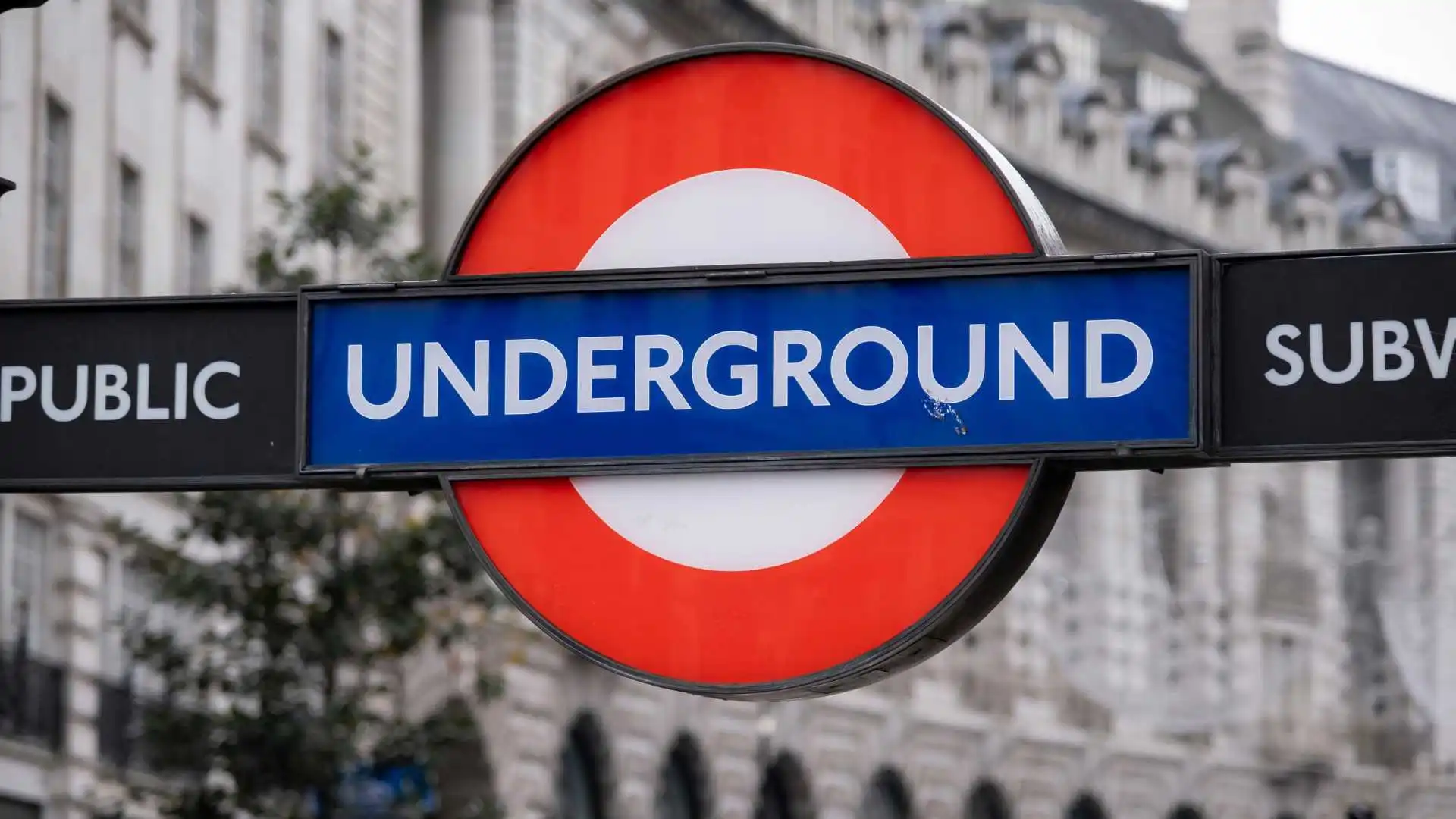 Se elimina el anuncio del metro de Londres en el que aparecía un clérigo que llamaba a los homosexuales "sucios" y "peores que animales"