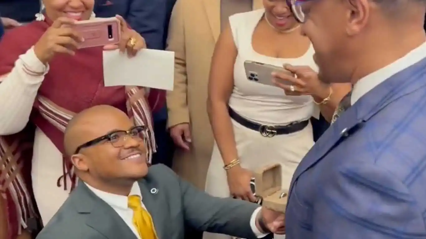 Texas state representative Venton Jones proposed to his partner on the House floor.