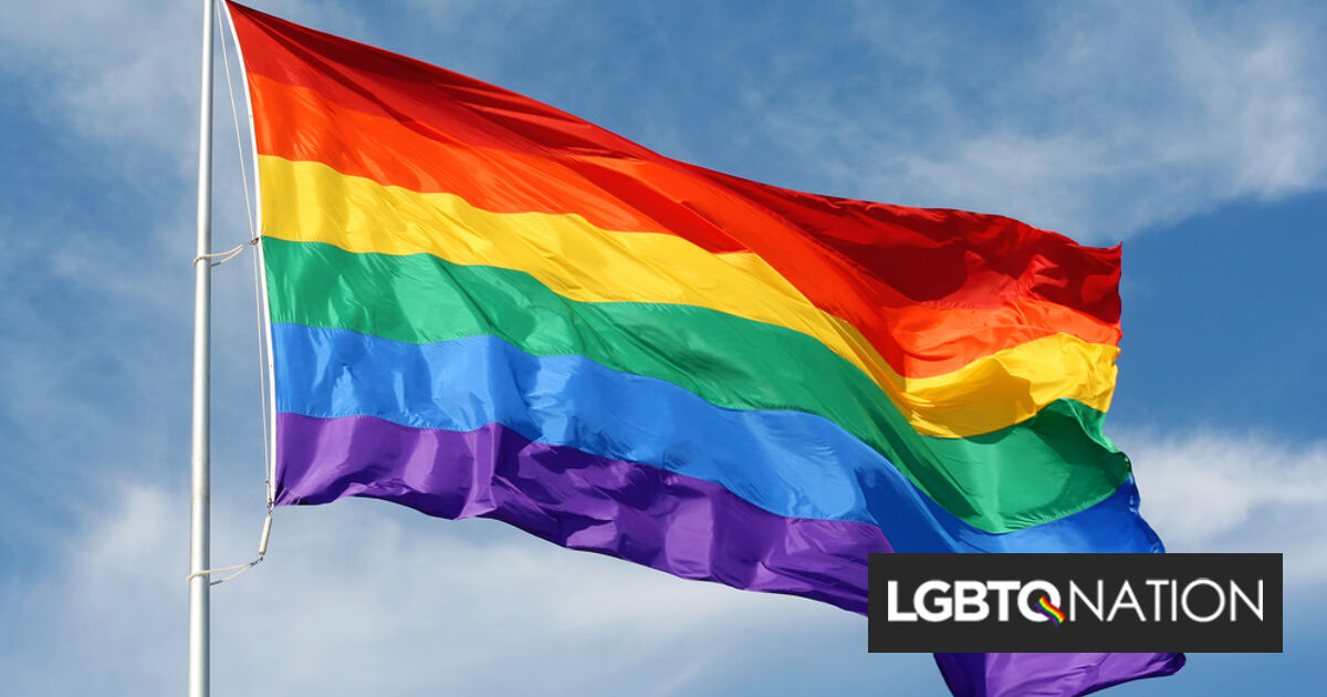 Se retiran los cargos contra los soldados que robaron las banderas del Orgullo de una pareja de lesbianas