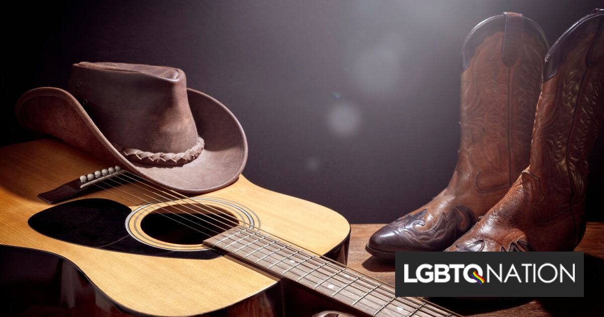 Advertencia de "contenido maduro" de museos en exhibición con pintura de dos vaqueros besos